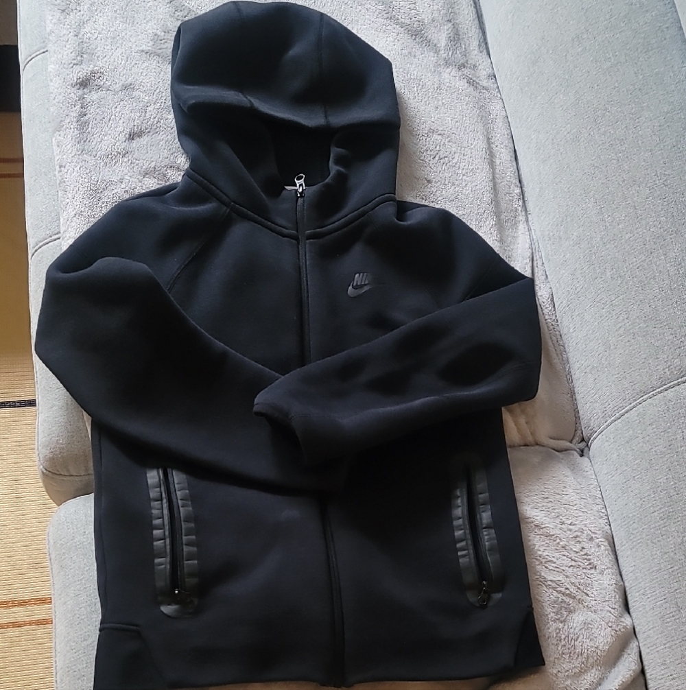 Nike Black Full-Zip Hoodie